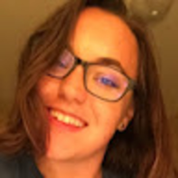 Meet your Posher, Danielle - Picture 1 of 1